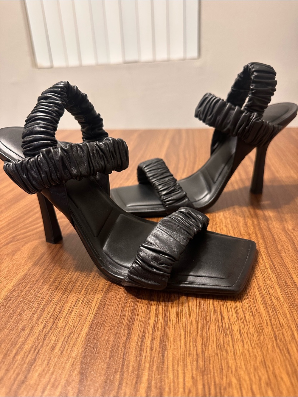 Gianni Bini Vanya. Black Slingback Heels